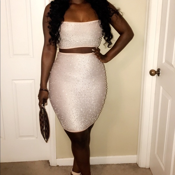 Dress - Picture 2 of 2